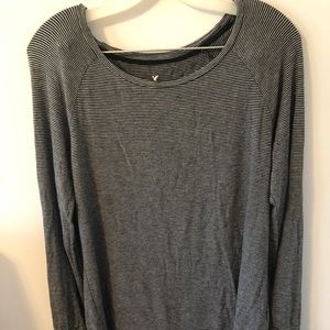 American Eagle Soft and Sexy Long Sleeve